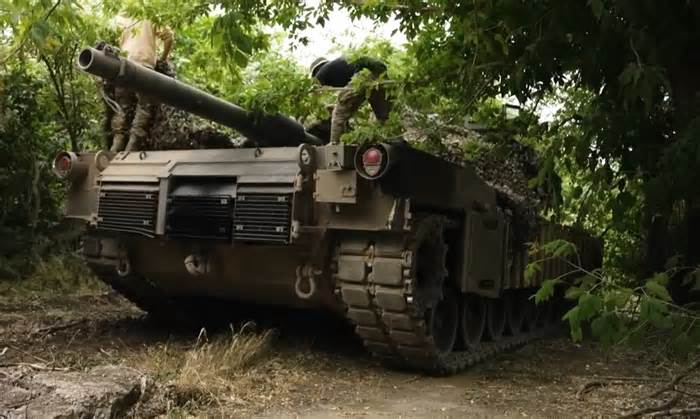 Giáp xe tăng Abrams Ukraine 'không bảo vệ được tổ lái'