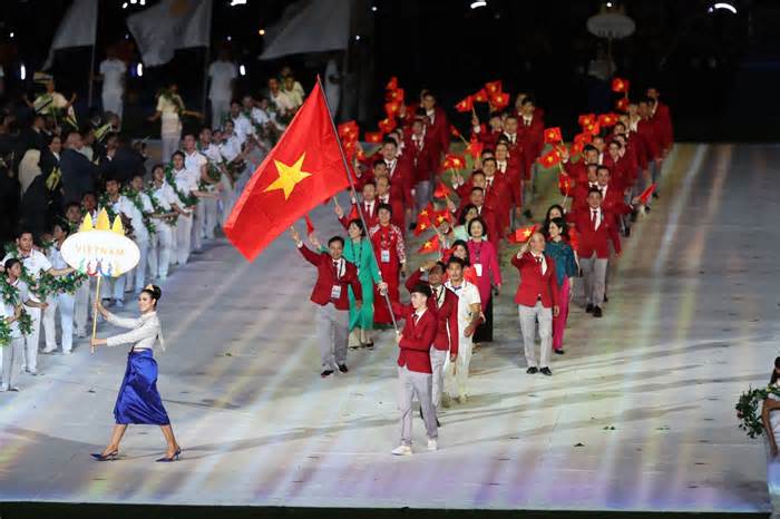 Trọng trách người cầm cờ của thể thao Việt Nam