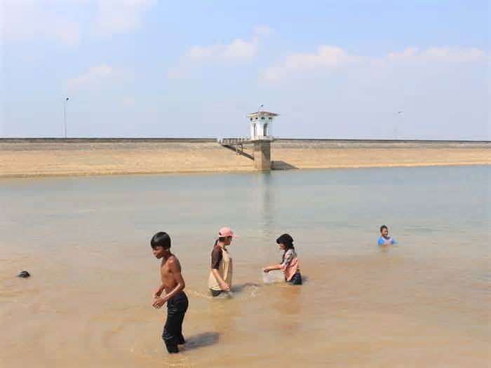 Rủ nhau đi tắm sông, một học sinh đuối nước tử vong tại Kon Tum