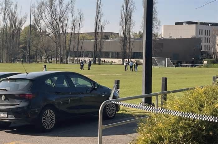 Tấn công bằng dao tại Đại học Quốc gia Australia, ba người nhập viện