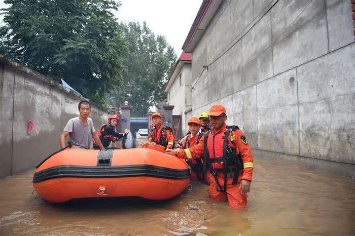 Hơn 3.000 người dân phải sơ tán do mưa lớn, lũ lụt tại Trung Quốc