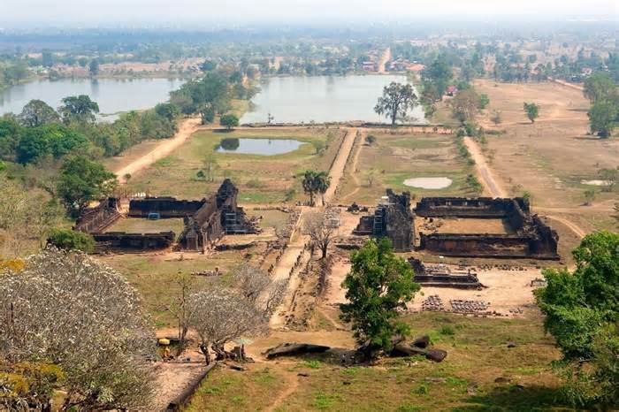 Khám phá khu đền cổ nổi tiếng nhất đất nước Lào