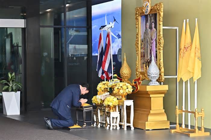 Vua Thái Lan giảm án tù cho cựu Thủ tướng Thaksin