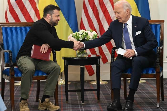 Ông Biden xin lỗi Tổng thống Ukraine