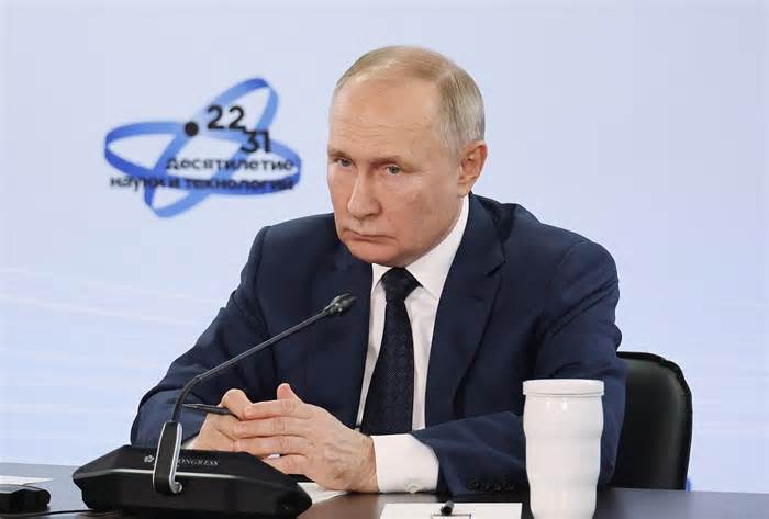 Ông Putin: Đức 'ngậm đắng' vì quay lưng với năng lượng Nga