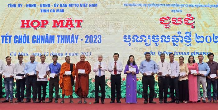 Tiếp tục chăm lo đời sống cho đồng bào dân tộc Khmer ở Cà Mau