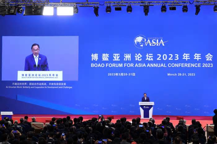 Thủ tướng Malaysia nói về Biển Đông khi thăm Trung Quốc, Việt Nam nói gì?