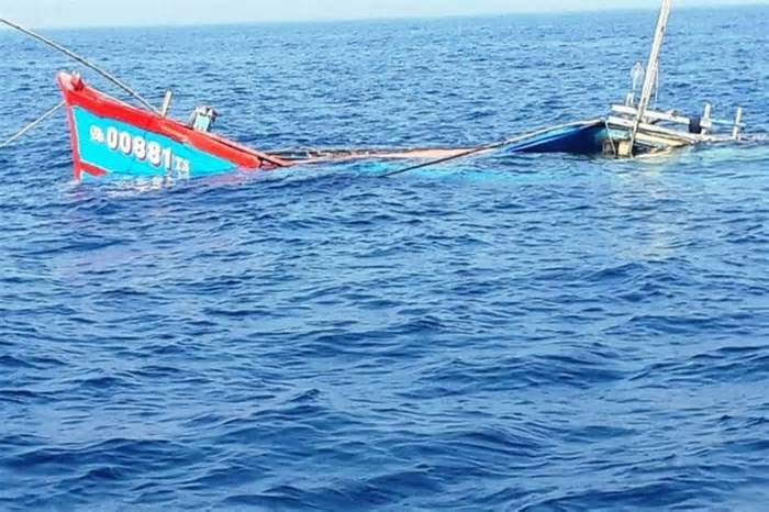 Một ngư dân Phú Yên mất tích khi đánh bắt trên biển