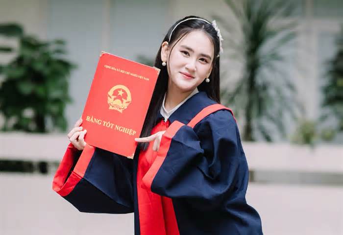 Nữ sinh chuyên Anh đỗ Đại học Thanh Hoa