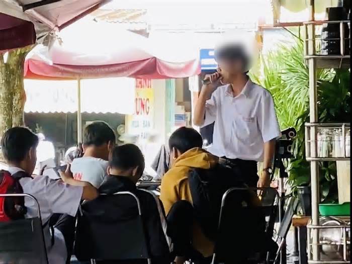 Thuốc lá điện tử tấn công học đường ở Quảng Nam