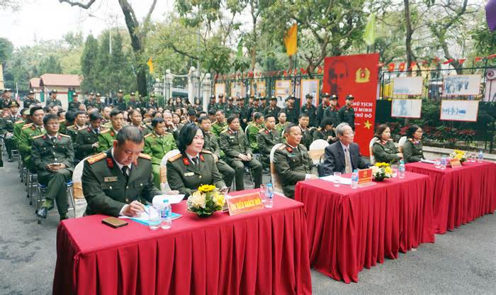 ‘Thực hiện Sáu điều Bác Hồ dạy Công an nhân dân - Khởi nguồn của thành công’