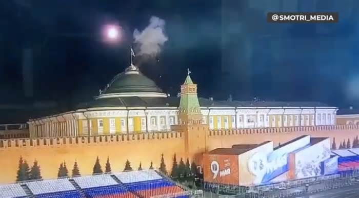 Lộ khoảnh khắc UAV Ukraina tấn công Kremlin, Nga cảnh báo đáp trả