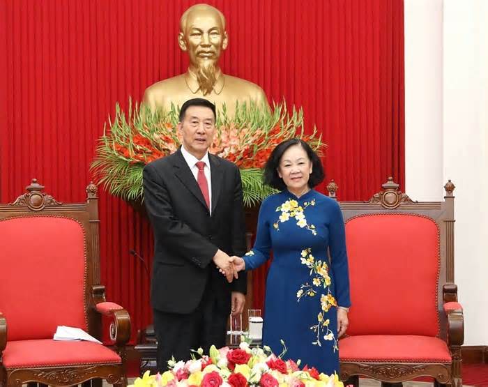 Đoàn đại biểu Chính hiệp Trung Quốc thăm Việt Nam