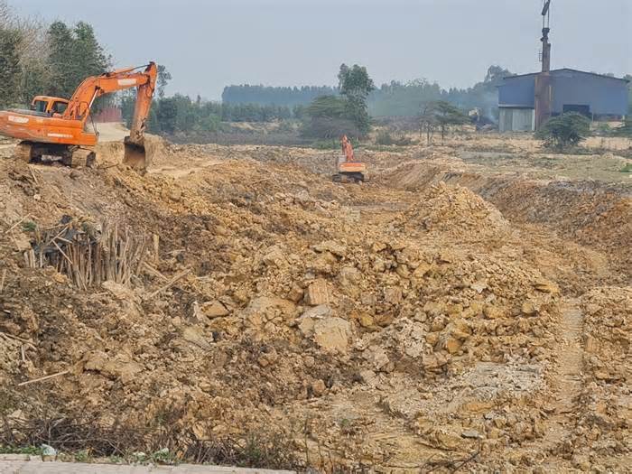 Bắc Ninh làm rõ vụ khai thác đất trái phép sau phản ánh của Báo Lao Động