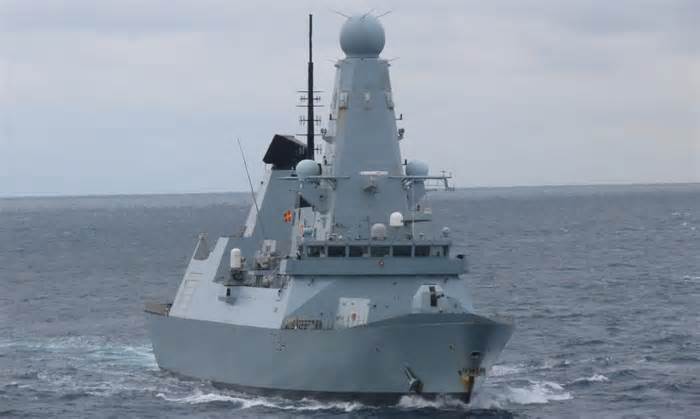 Lý do tàu chiến Anh không thể phóng tên lửa tập kích Houthi