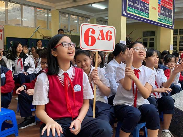Hà Nội tăng hơn 38.000 học sinh lớp 6: Loay hoay giãn sĩ số lớp học