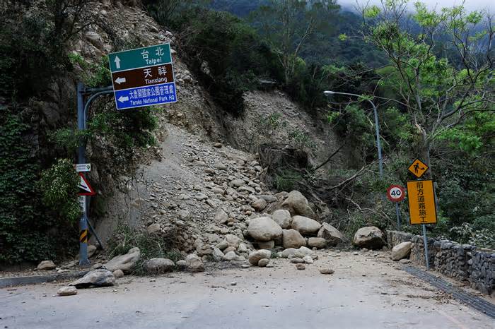 Nguy cơ lở đá thách thức cứu hộ động đất Đài Loan
