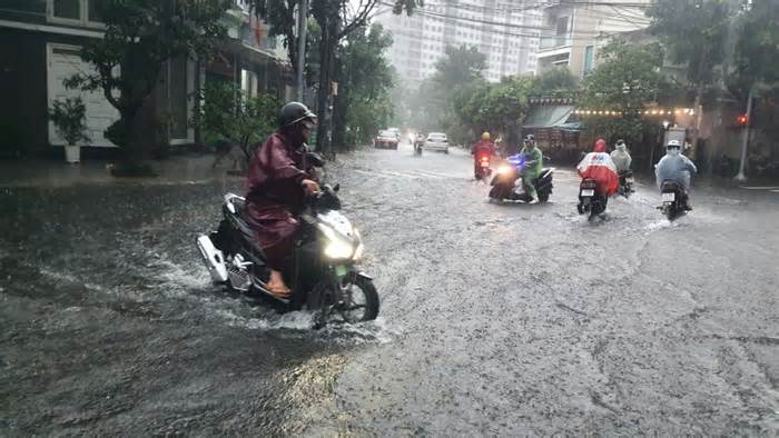 Đà Nẵng: Văn bản 'cho học sinh nghỉ học vì mưa lớn' là giả mạo