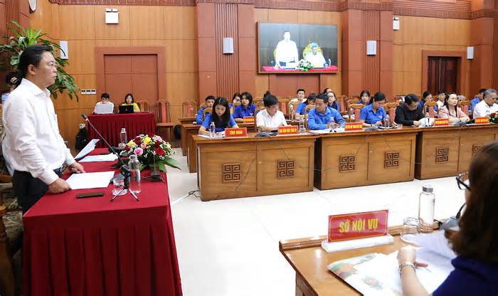 Chủ tịch tỉnh Quảng Nam đối thoại với thanh niên: Cần tiên phong trong chuyển đổi số