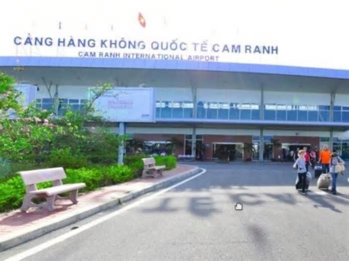 Bắt nữ hải quan sân bay quốc tế Cam Ranh về tội ‘Nhận hối lộ’