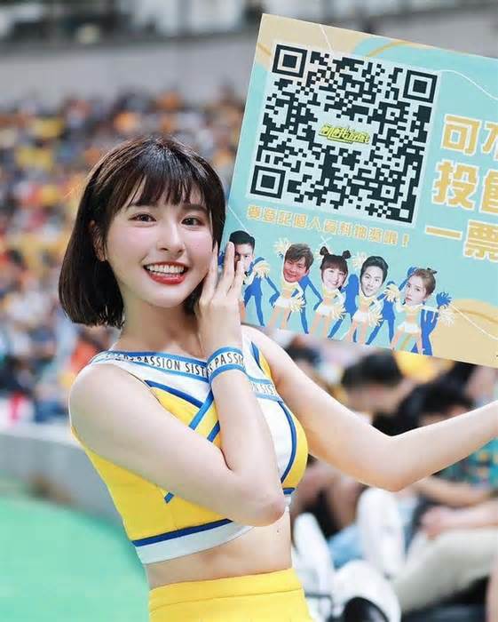 “Nữ thần cổ vũ” Đài Loan ngoại hình trẻ trung dù đã U40