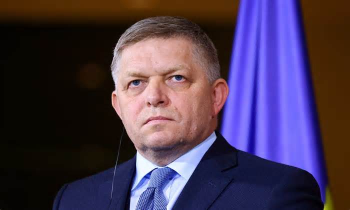 Thủ tướng Slovakia ở 'lằn ranh sinh tử' sau khi bị bắn