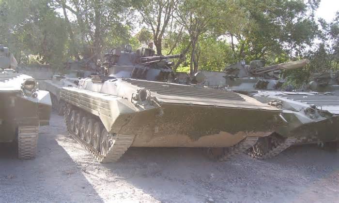 Ukraine phá hủy thiết giáp Nga rút ra từ bảo tàng