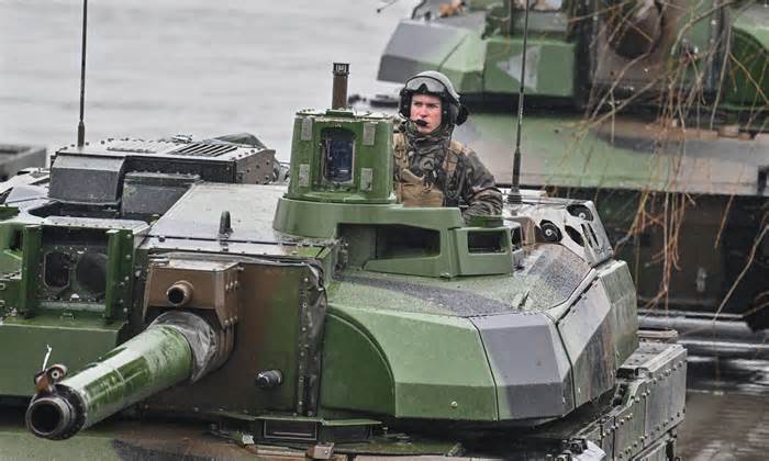 Nga tuyên bố lính Pháp sẽ trở thành mục tiêu nếu đến Ukraine