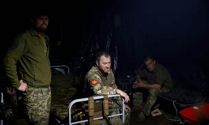 Những tân binh không biết tháo lắp súng của Ukraine