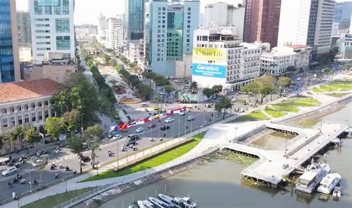 Sẽ có cầu bộ hành nối phố đi bộ Nguyễn Huệ và bến Bạch Đằng