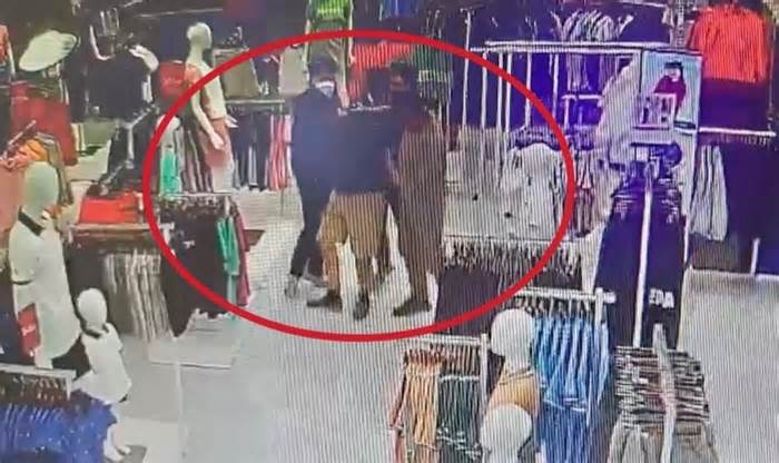 Nhân viên cửa hàng kể lại phút đối mặt giám đốc người Trung Quốc sát hại kế toán
