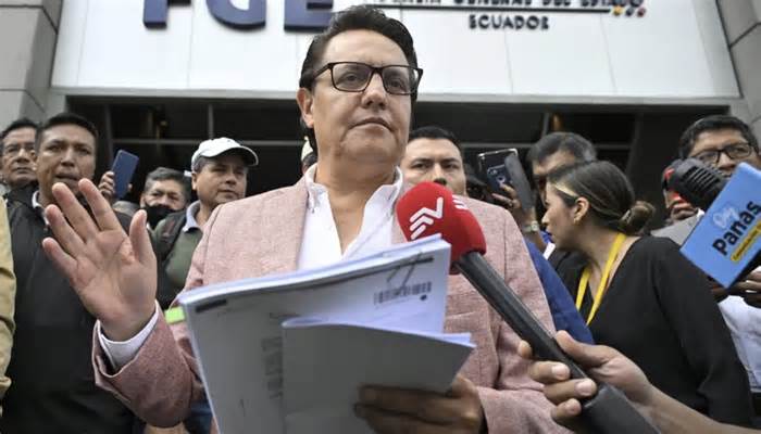 Ứng viên tổng thống Ecuador bị ám sát khi vận động tranh cử