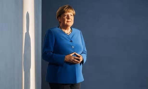 Tin thế giới 14/5: Tướng Nga bị bắt vì nhận hối lộ, Mỹ ra 'tối hậu thư' cho một công ty Trung Quốc, hồi ký của 'bà đầm thép' Đức Angela Merkel