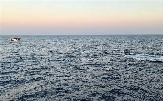 Italy phát hiện khoảng 30 thi thể sau vụ chìm thuyền chở người tị nạn