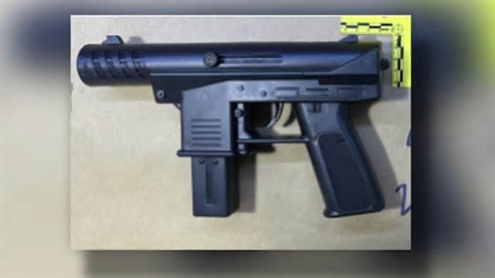Mỹ công bố video cảnh sát bắn thiếu niên cầm súng đồ chơi