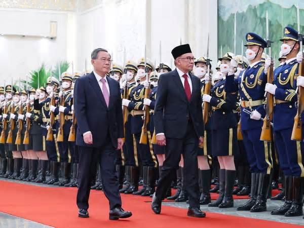Trung Quốc và Malaysia thúc đẩy quan hệ hợp tác song phương