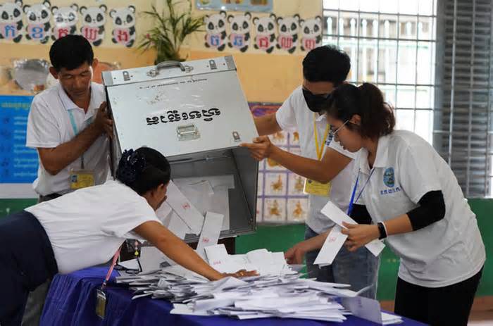 Đảng của ông Hun Sen tuyên bố thắng bầu cử Campuchia, có nơi bầu 100%