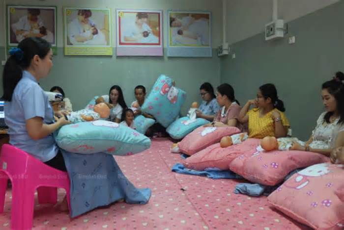 Thái Lan tính hợp pháp hóa việc mang thai hộ cho người nước ngoài