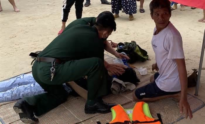 Đi tắm biển ngày nghỉ lễ, 4 học sinh Quảng Trị bị đuối nước