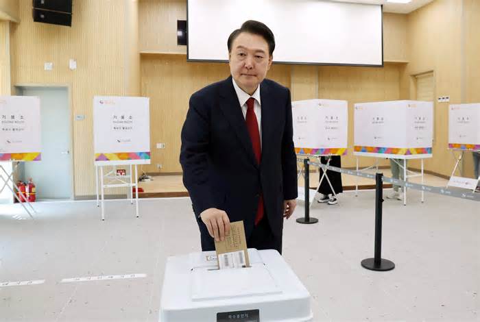 Thất bại bầu cử giáng đòn vào Tổng thống Hàn Quốc