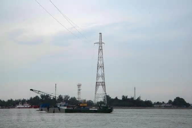 Hải Phòng: Đảo Cát Bà có điện trở lại sau sự cố đứt dây điện vượt biển