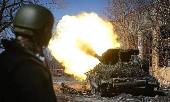 Ukraine nói Nga định chọc thủng phòng tuyến ở Kharkov