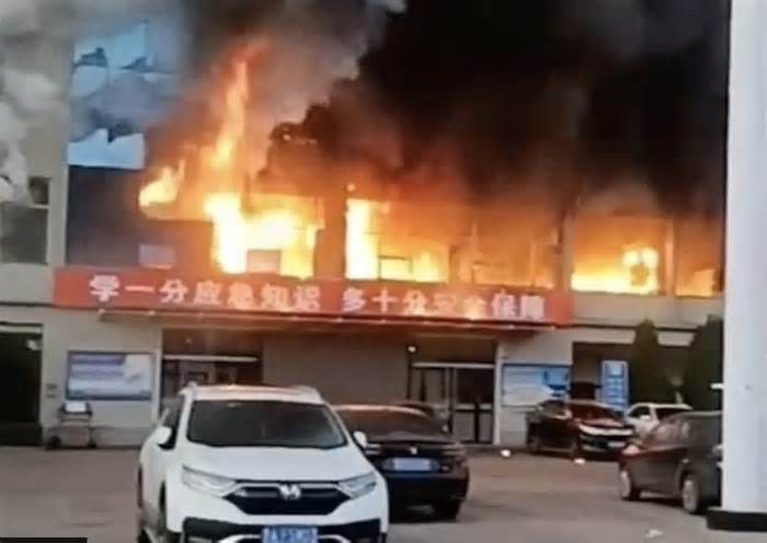 Ít nhất 26 người tử vong trong vụ cháy nhà 4 tầng ở Trung Quốc