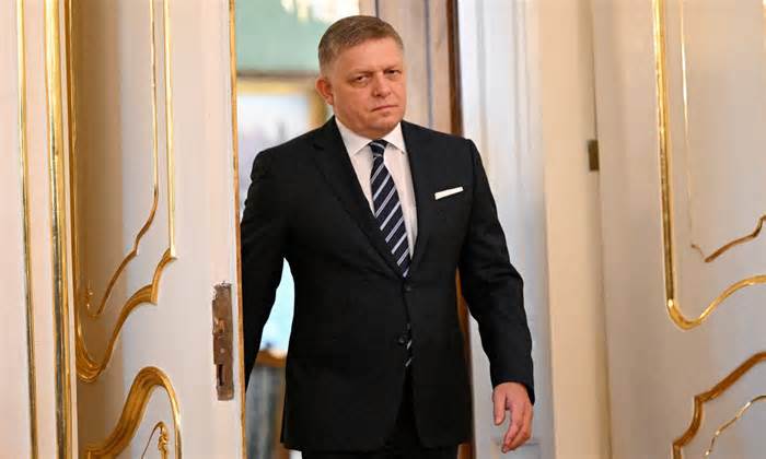 Thủ tướng Slovakia được chuyển đến bệnh viện thủ đô