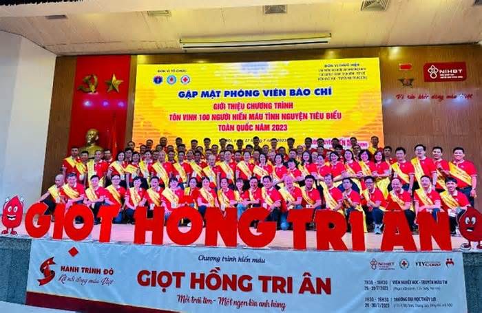 Nhiều hoạt động tôn vinh 100 người hiến máu tiêu biểu toàn quốc năm 2023