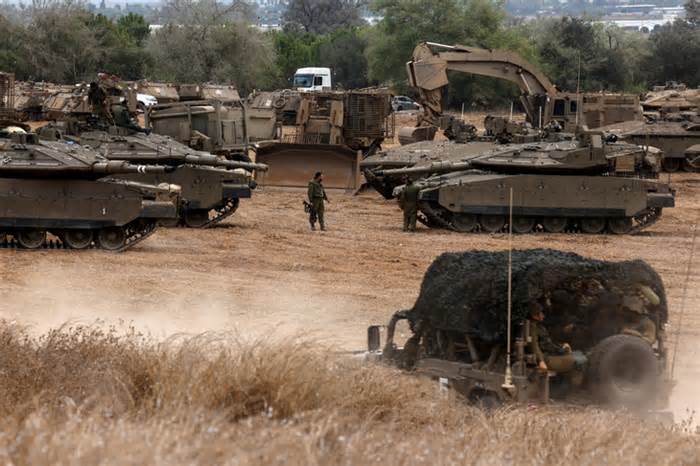 Lực lượng mặt đất Israel tấn công trung tâm Dải Gaza