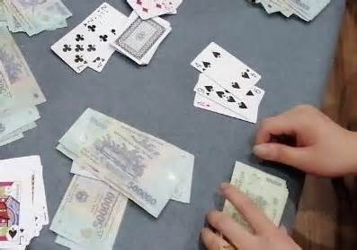 Khởi tố 4 cán bộ ở Thái Bình đánh bạc ở Đắk Lắk
