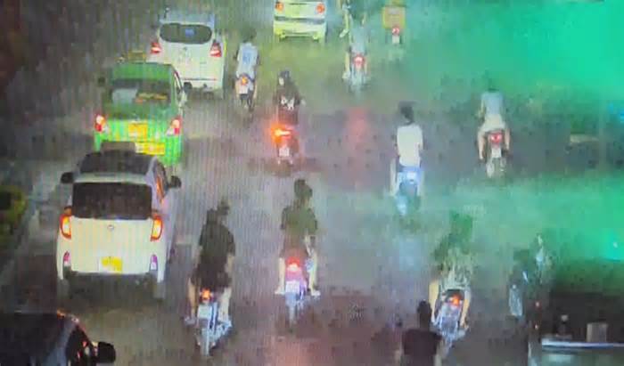 Công an vào cuộc xử lý tình trạng thanh, thiếu niên 'quấy rối' trên đường ở Thanh Hoá