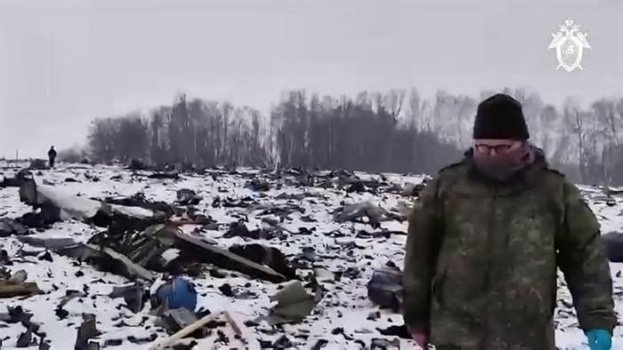 Nga công bố video 'tù nhân Ukraine lên máy bay Il-76'