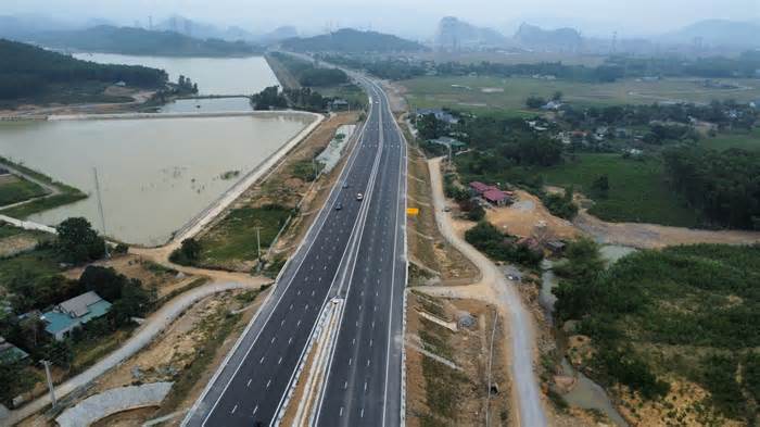 Tốc độ tối đa trên cao tốc Bắc - Nam từ Hà Nội đi Nghệ An